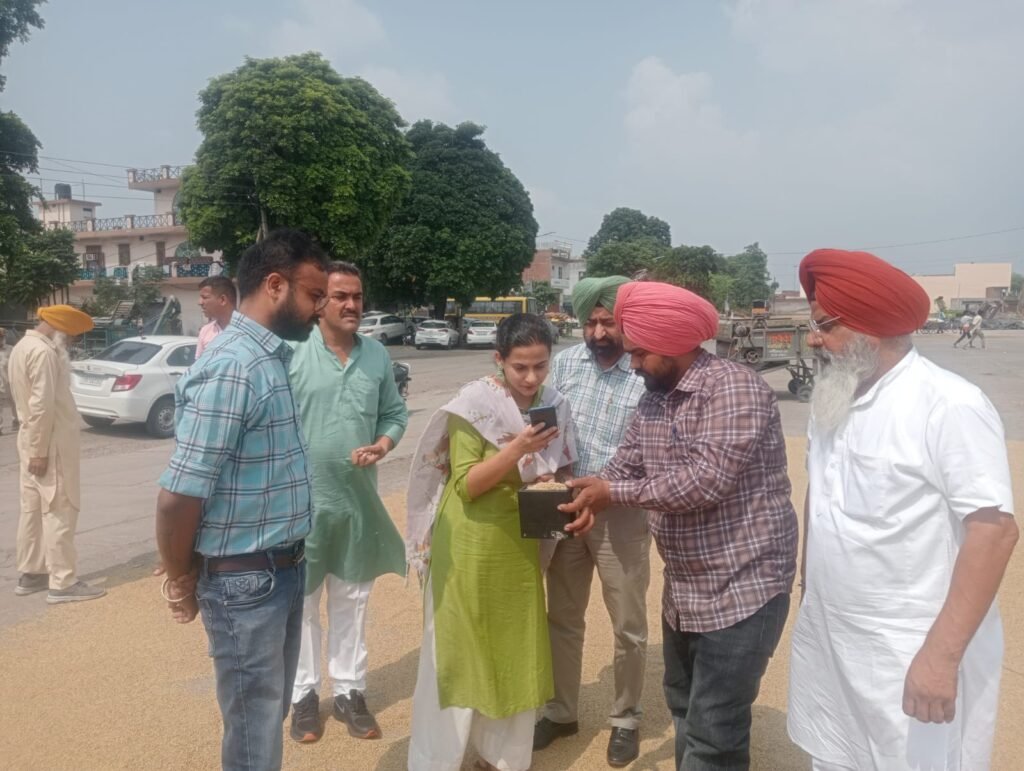 District Controller visits Rupnagar Mandi