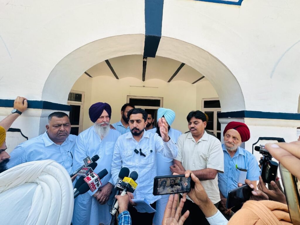 Case registered against distributor for forcing to sell boosters along with fertilizers in Rupnagar