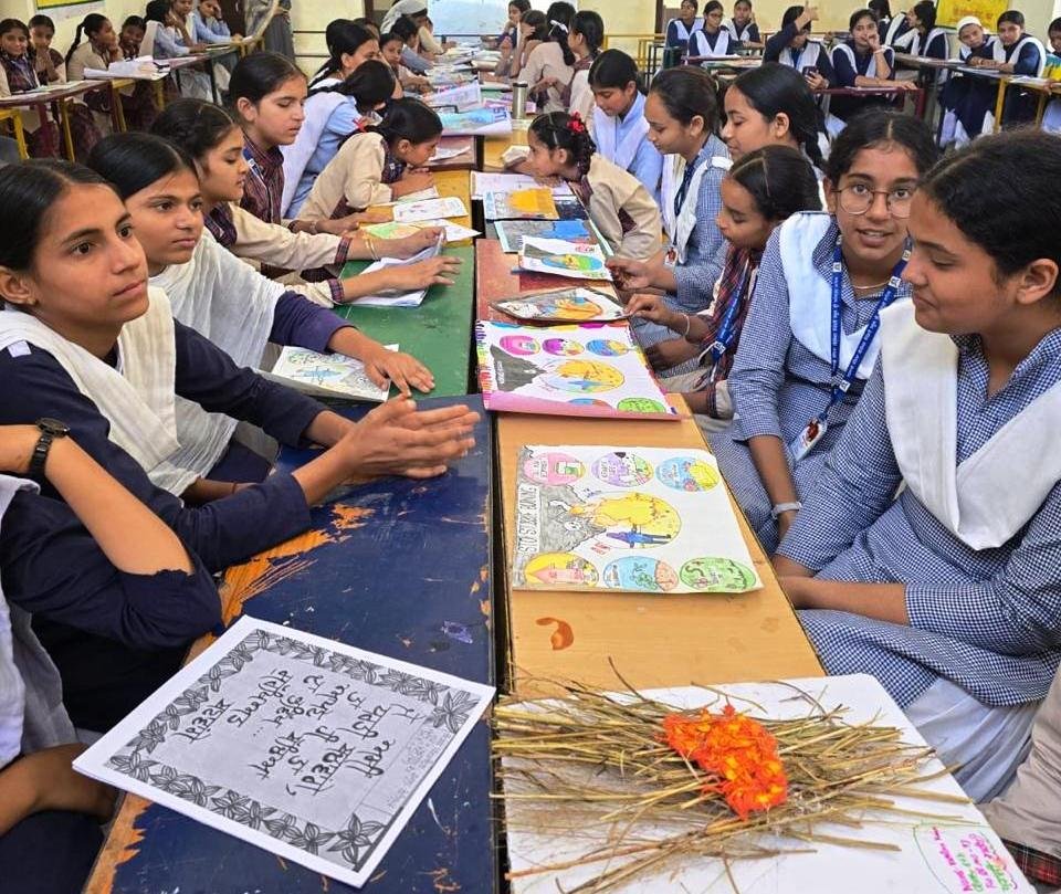 PAU-Krishi Vigyan Kendra Ropar sensitizes school students on stubble management
