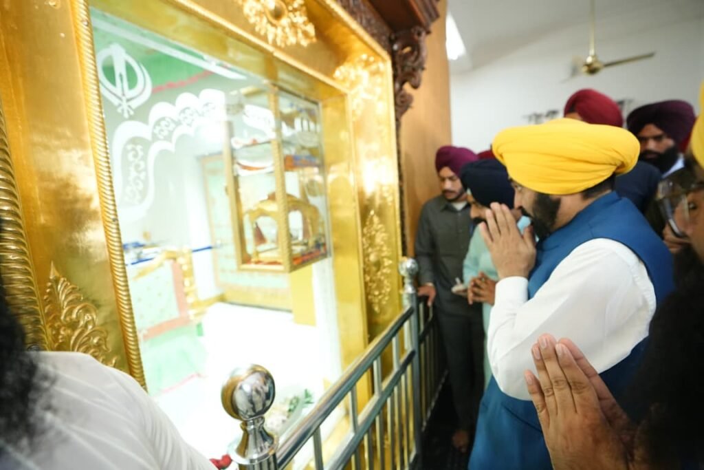 CM LAYS FOUNDATION STONE OF HERITAGE WALKWAY TO BE CONSTRUCTED AT SRI ANANDPUR SAHIB 