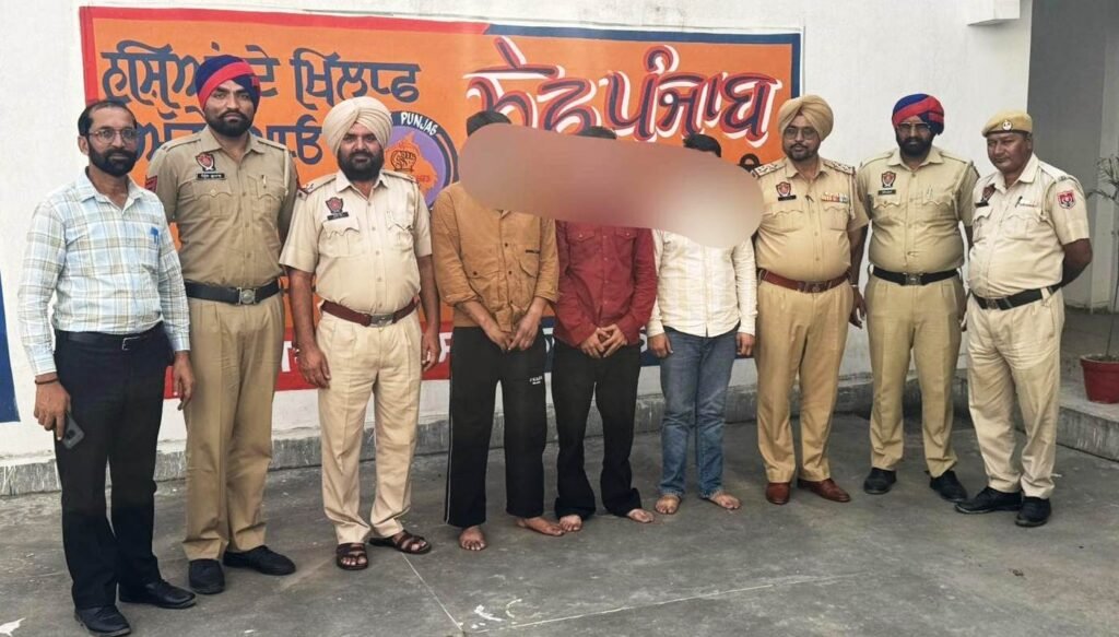 8 kg 262 grams of opium, 2 kg 437 grams of charas, 35 grams of intoxicating powder, 5 mobile phones and Rs 3610, 6750 ML. of illicit liquor recovered