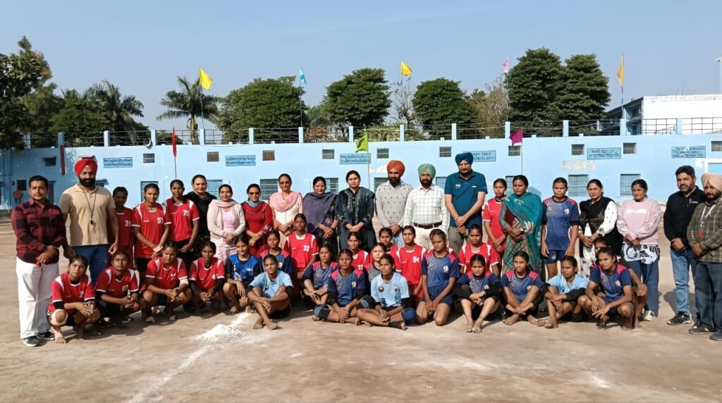 ਅੰਡਰ -19 ਸਾਲ ਲੜਕੀਆਂ 'ਚ ਰੂਪਨਗਰ ਨੂੰ ਮੁਕਾਬਲੇ ਵਿੱਚ ਹਰਾ ਕੇ ਸ੍ਰੀ ਅੰਮ੍ਰਿਤਸਰ ਸਾਹਿਬ ਬਣਿਆ ਚੈਂਪੀਅਨ, ਰੂਪਨਗਰ ਜ਼ਿਲ੍ਹੇ ਰਿਹਾ ਦੂਜੇ ਸਥਾਨ ਤੇ 