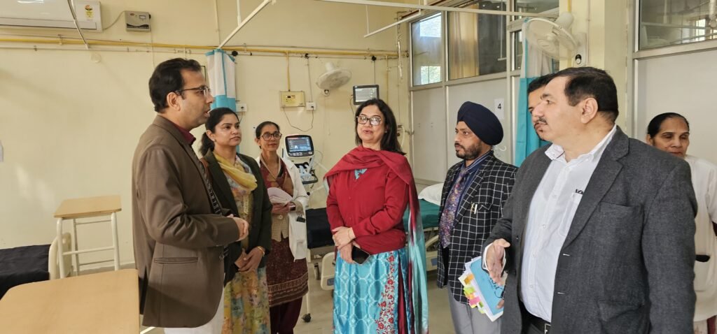 ਸ੍ਰੀ ਗੁਰੂ ਤੇਗ ਬਹਾਦਰ ਜੀ ਦੇ 350 ਸਾਲਾਂ ਸ਼ਹੀਦੀ ਪੁਰਬ ਮੌਕੇ ਸਿਹਤ ਵਿਭਾਗ ਵੱਲੋਂ ਕੀਤੇ ਇੰਤਜ਼ਾਮਾਂ ਦਾ ਡਾਇਰੈਕਟਰ ਸਿਹਤ ਸੇਵਾਵਾਂ ਪੰਜਾਬ ਡਾ. ਹਤਿੰਦਰ ਕੌਰ ਨੇ ਲਿਆ ਜਾਇਜ਼ਾ