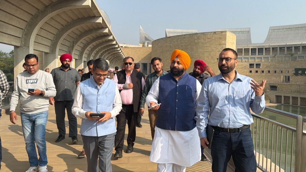 ਹਰਜੋਤ ਸਿੰਘ ਬੈਂਸ ਕੈਬਨਿਟ ਮੰਤਰੀ ਵੱਲੋਂ ਵਿਰਾਸਤ ਏ ਖਾਲਸਾ ਵਿਖੇ ਹੋਣ ਵਾਲੇ ਡਰੋਨ ਸ਼ੋਅ ਦਾ ਲਿਆ ਜਾਇਜ਼ਾ