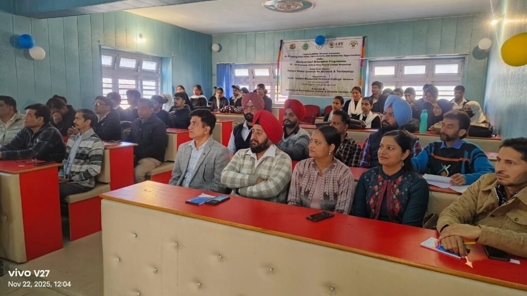 पंजाब साइंस एवं टेक्नोलॉजी काउंसिल और भारत सरकार के प्रयासों से जिला रूपनगर टीम ने तीन दिवसीय लैवेंडर कार्यशाला में भाग लिया