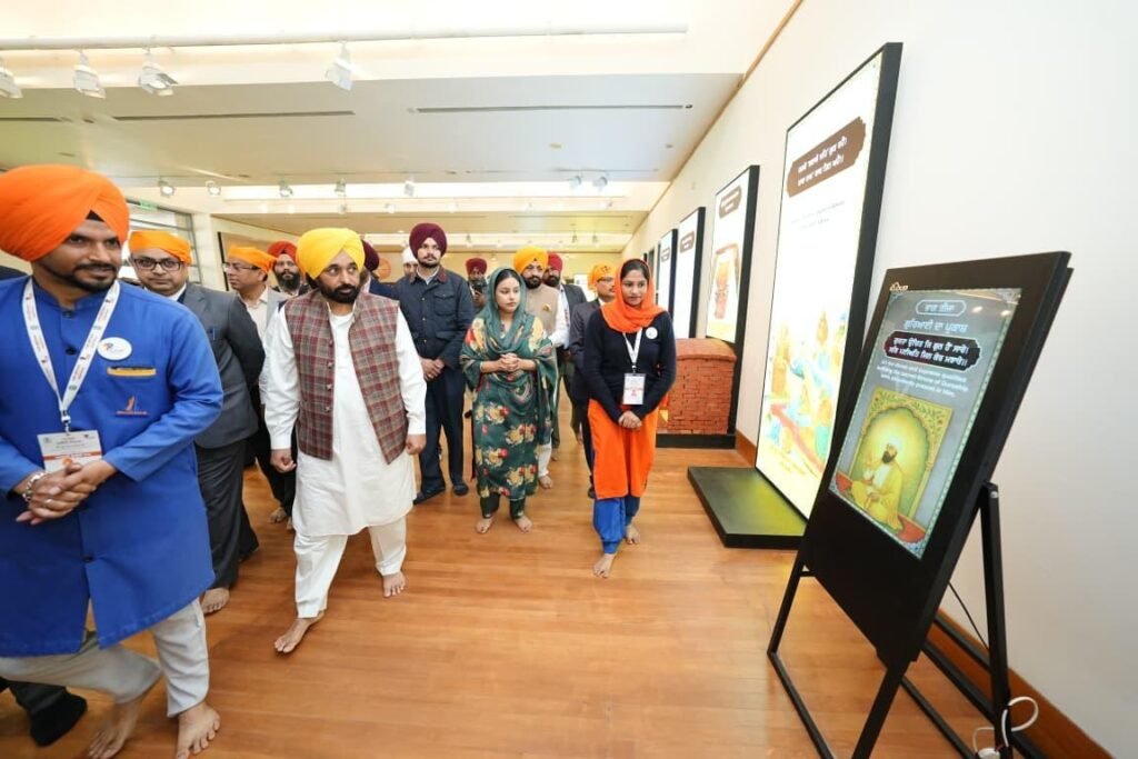 ਮੁੱਖ ਮੰਤਰੀ ਵੱਲੋਂ ਵਿਰਾਸਤ-ਏ-ਖ਼ਾਲਸਾ ਵਿਖੇ ਸ੍ਰੀ ਗੁਰੂ ਤੇਗ਼ ਬਹਾਦਰ ਜੀ ਦੇ ਜੀਵਨ ਅਤੇ ਸ਼ਹਾਦਤ ਨੂੰ ਦਰਸਾਉਂਦੀ ਵਿਸ਼ੇਸ਼ ਪ੍ਰਦਰਸ਼ਨੀ ਗੈਲਰੀ ਦਾ ਉਦਘਾਟਨ*