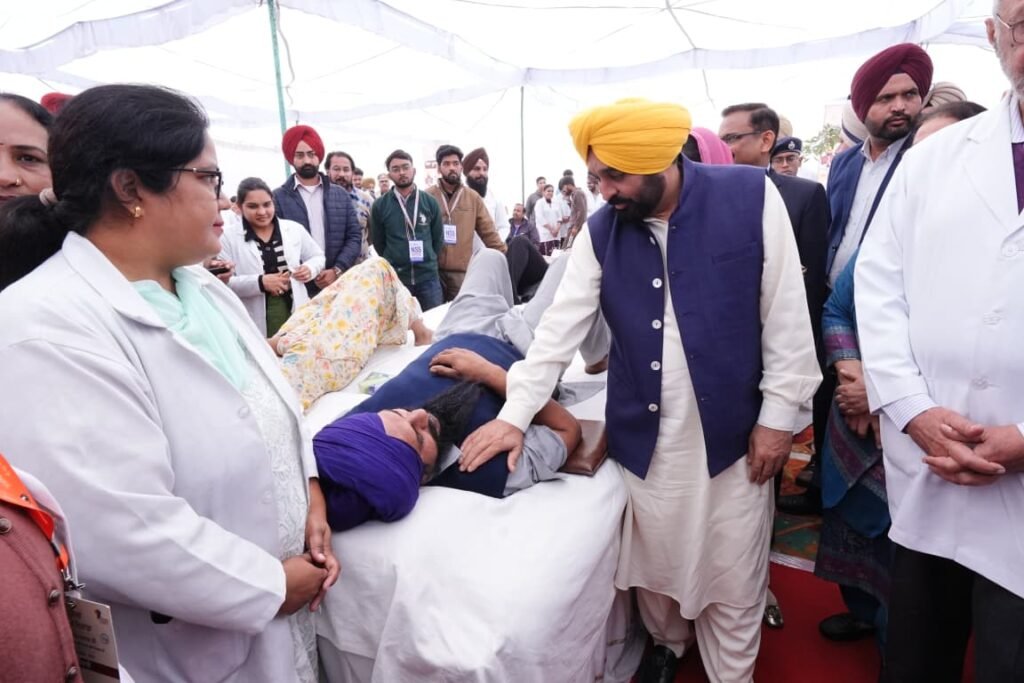 Chief Minister organized state level blood donation on the occasion of 350th martyrdom day of Shri Guru Tegh Bahadur Ji. Organ donation campaign started
