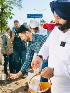 श्री गुरु तेग बहादुर जी की 350वीं शहीदी वर्षगांठ पर श्री आनंदपुर साहिब को सफेद रंग से सजाया गया