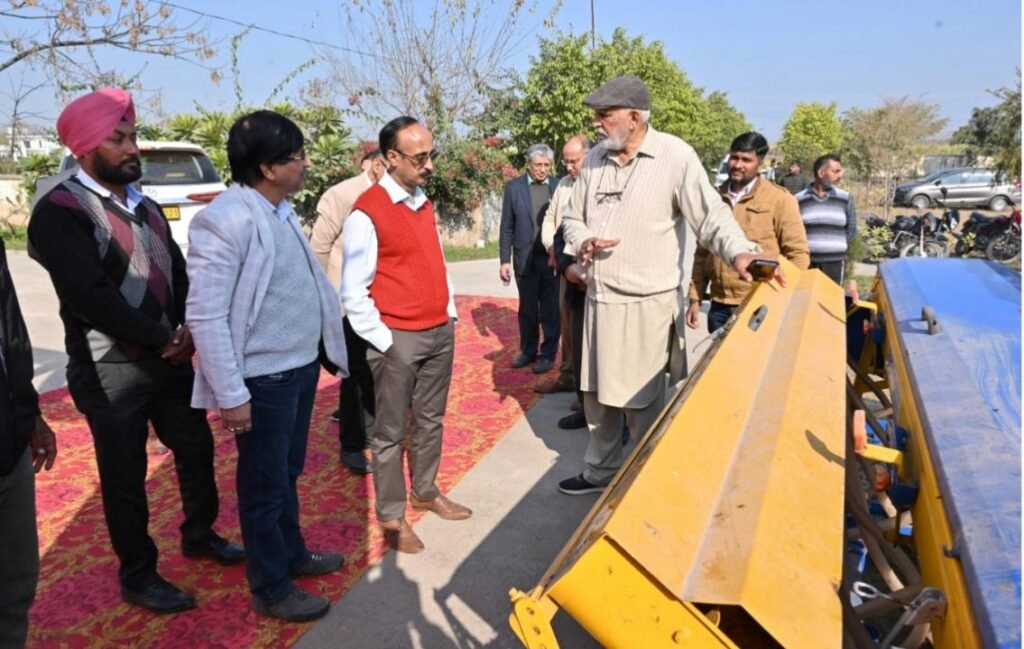 Deputy Managing Director NABARD Reviews NADEP Pit, Farm Pond and Other Watershed Structures