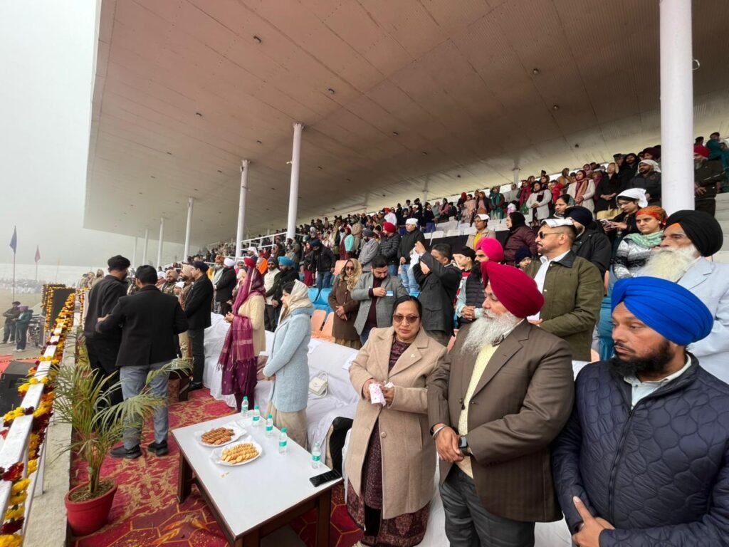 SDM hoists the National tricolor in Sri Anandpur Sahib on the occasion of Republic Day