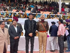 SDM hoists the National tricolor in Sri Anandpur Sahib on the occasion of Republic Day