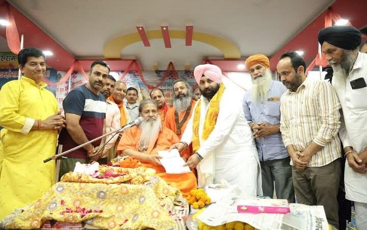 Cabinet Minister Harjot Bains visits Kotla Ashram on the occasion of Hanuman Janmabhoomi