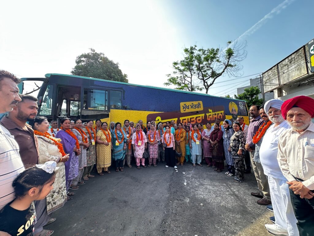 ਮੁੱਖ ਮੰਤਰੀ ਤੀਰਥ ਯਾਤਰਾ ਸਕੀਮ ਤਹਿਤ ਬੇਲਾ ਚੌਂਕ ਰੂਪਨਗਰ ਤੋਂ ਦਰਬਾਰ ਸਾਹਿਬ ਲਈ ਸ਼ਰਧਾਲੂਆਂ ਦੀ ਬੱਸ ਰਵਾਨਾ