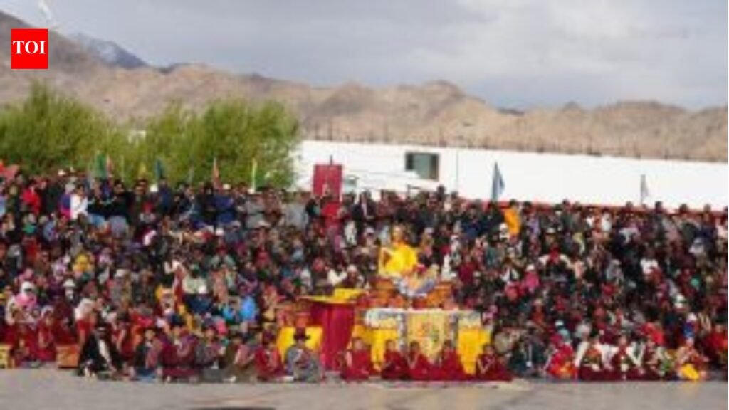 Holy Buddha relics return to Leh After Zanskar Visit