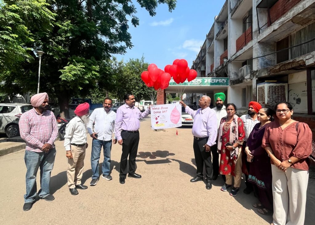Civil Surgeon gives message for voluntary blood donation on World Blood Donor Day