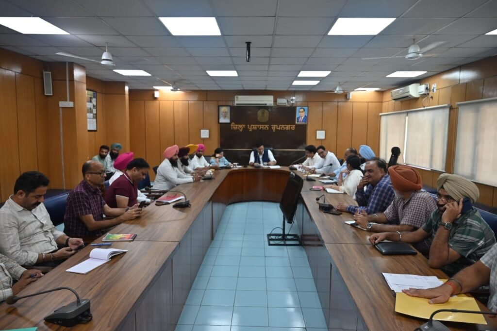 The meeting was attended by Additional Deputy Commissioner Dr. Akshita Gupta, SDM Rupnagar Jaspreet Singh, SDM Morinda Chetan Bangar, SDM Nangal Sachin Pathak, SDM Shri Chamkaur Sahib Pradeep Singh Bains, District President of the Trading Community Dara Singh, Halqa Chairman Rupnagar Amandeep Singh Soni, Halqa Chairman Shri Chamkaur Sahib Lakhwinder Singh Kaka and Halqa Chairman Shri Anandpur Sahib Gurpreet Singh Arora, besides all Block Development and Panchayat Officers (BDPOs) and Executive Officers of the district.