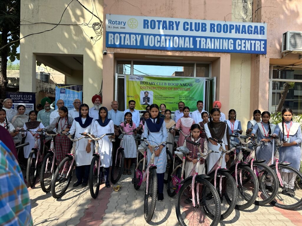 Rotary Club Rupnagar distributes bicycles to students