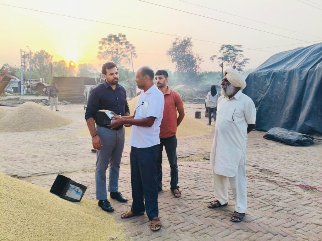SDM Sukhpal Singh appeals to farmers not to burn stubble and crop residues